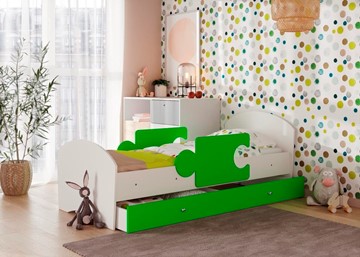 Кровать детская с бортиками и ящиком Мозайка, корпус Белый/фасад Лайм (ламели) в Оренбурге