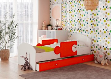 Детская кровать с бортиками и ящиком Мозайка, корпус Белый/фасад Оранжевый (ламели) в Оренбурге