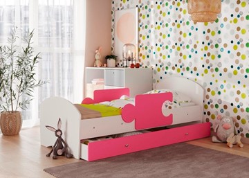 Детская кровать с ящиком и бортиками Мозайка, корпус Белый/фасад Розовый (ламели) в Оренбурге