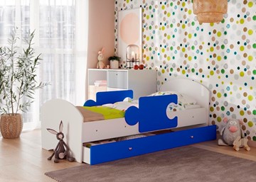 Детская кровать с ящиком и бортиками Мозайка, корпус Белый/фасад Синий (щиты) в Оренбурге