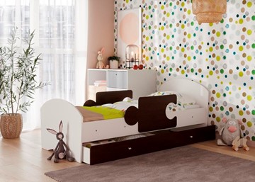 Кровать детская с ящиком и бортиками Мозайка, корпус Белый/фасад Венге (ламели) в Оренбурге