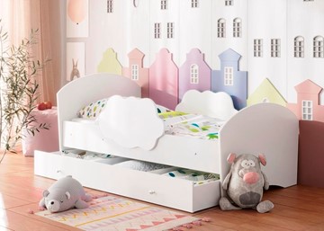 Детская кровать с бортиками Тучка с ящиком, корпус Белый, фасад Белый в Бузулуке