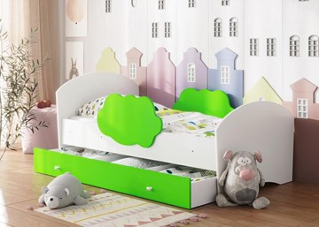 Детская кровать с бортиками Тучка с ящиком, корпус Белый, фасад Лайм в Орске