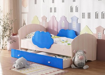 Детская кровать Тучка с ящиком, корпус Дуб млечный, фасад Синий в Бузулуке