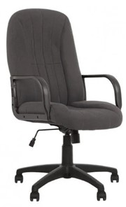 Кресло для офиса CLASSIC (PL64) ткань CAGLIARI серый С38 в Бузулуке