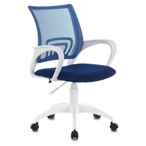 Кресло офисное Brabix Fly MG-396W (с подлокотниками, пластик белый, сетка, темно-синее) 532399 в Орске
