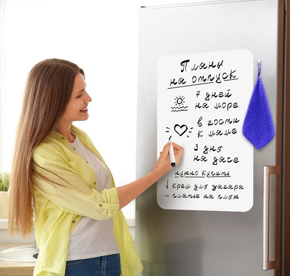 Доска магнитная на холодильник BRAUBERG, 58х36 см с маркером, магнитом и салфеткой в Орске - изображение 2